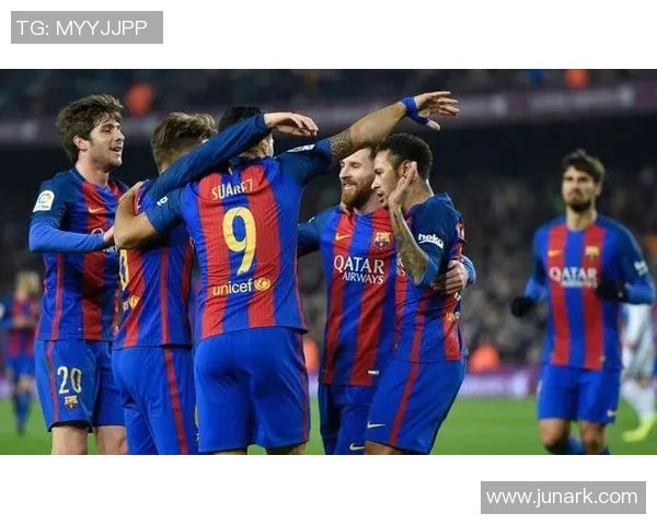 国王杯精彩对决AC米兰逆转拜仁引发争议判罚全场沸腾