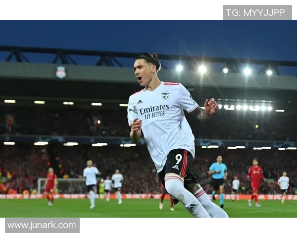 英超激战巴黎圣日耳曼与本菲卡平局红牌事件引发全场热议