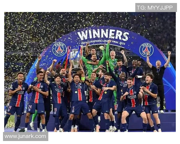 国王杯精彩对决国米与巴黎圣日耳曼1比1平补时进球引发全场狂欢