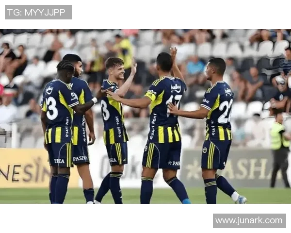 意甲精彩对决本菲卡三球大胜里昂帽子戏法点燃全场激情 意甲精彩对决本菲卡三球大胜里昂帽子戏法点燃全场激情