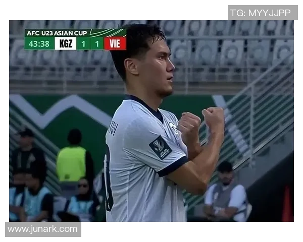 足总杯精彩对决切尔西与热刺战成平局乌龙球引发全场狂欢与十大进球回顾