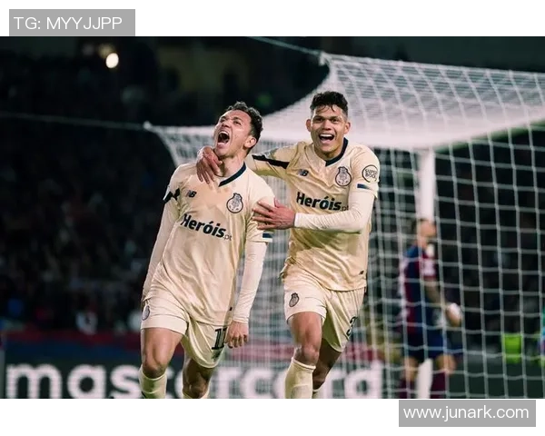 巴萨友谊赛大胜波尔图红牌事件引发全场热议与争议